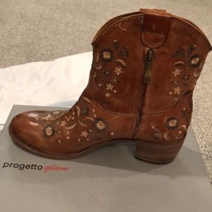 Progetto embroidered Boot